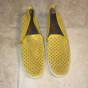 Sam Edelman mustard 9.5 perforated slip on shoes